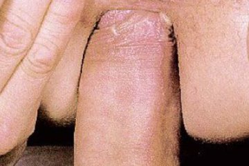 Фотографии раскрывают все тайны рабочего анала, который не только с легкостью примет член, но еще и семя, которое сопровождает каждый половой акт.