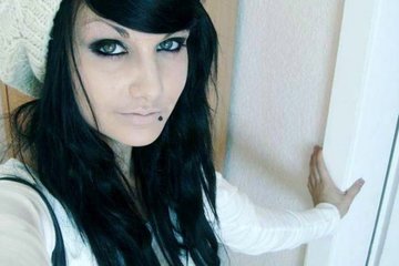 Данная подборка включила в себя исключительно очаровательных и привлекательных девушек, которые знают, как нужно делать селфи, чтобы выглядеть привлекательно, но в тоже время очень соблазнительно. Сучки не показывают на камеру свои прелести, они просто мило улыбаются.