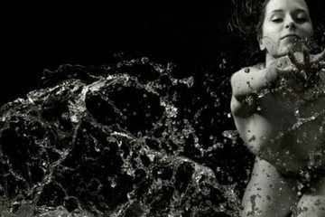 Подборка замечательных фотографий с красивыми девушками исполненных в арт-стиле. Все девушки красивы на подбор и имеют великолепные тела, которые готовы соблазнить любого.