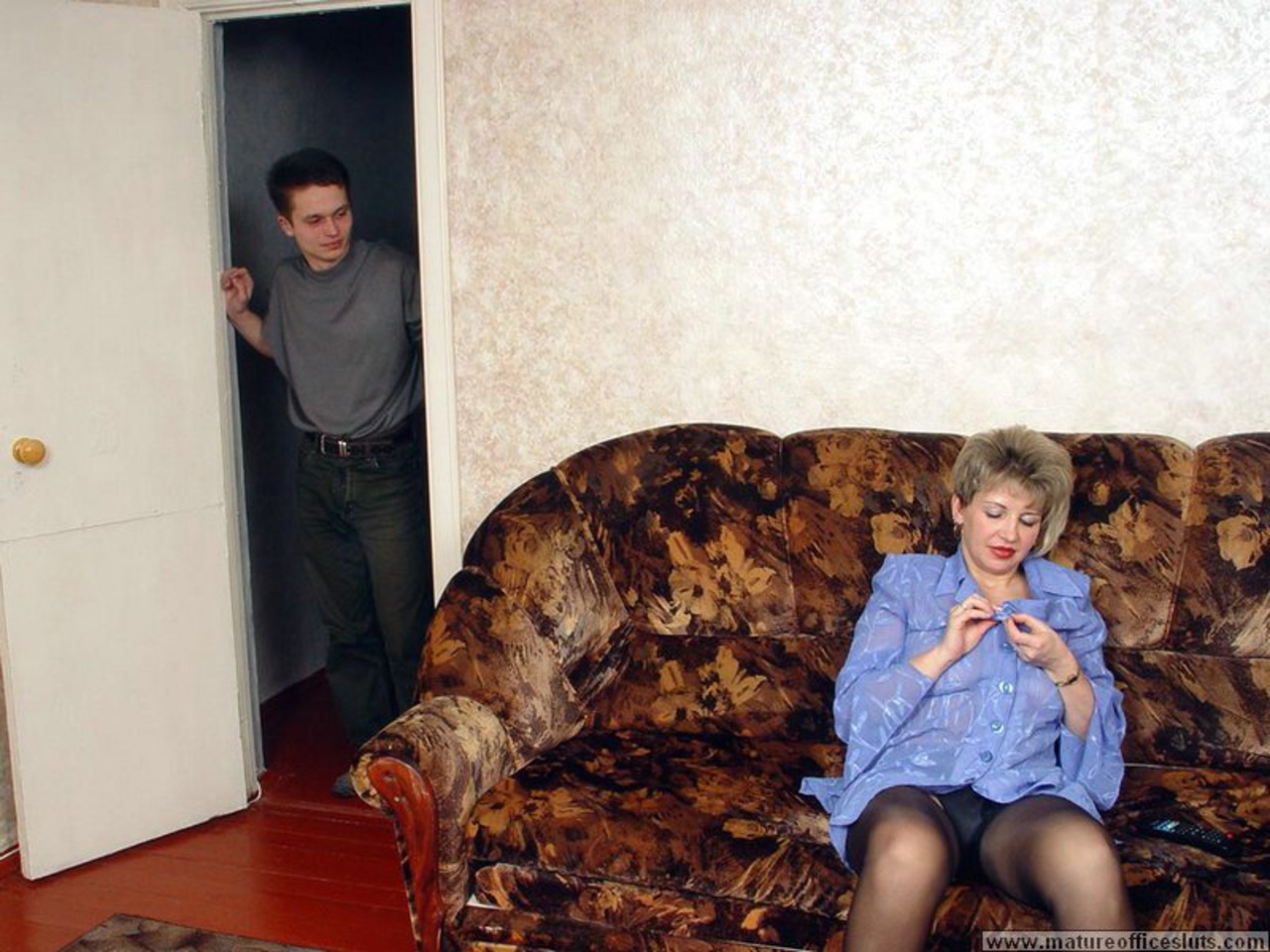 Зрелые тетки русский с разговорами. Русские пьяные пожилые. Взрослые женщины с племянниками.