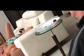 Жаркие ласки одной брюнетки