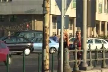 Лесбиянки занимаются сексом в публичных местах