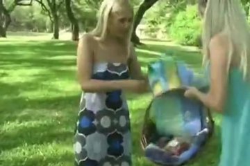 Лесбиянки на природе
