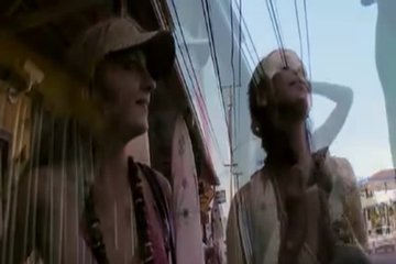 Две сучки вздрочнули незнакомому парню