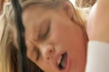 Чувственный трах с красивой девчушкой