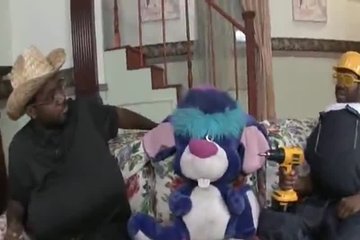 Два толстых чёрных зада и один толстый ствол