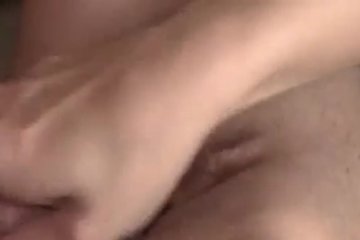 Блондинка трахнута жилистым настоящим кавалером