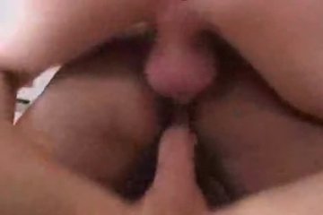 Делить телку не пришлось, зато пришлось трахать