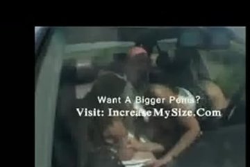 Трахался в тачке с кокеткой