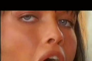 Конча на лица американок и азиаток