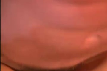 Перед домом, на лавочке трахались вечером