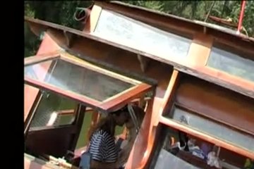 На речном судне матроска лижет сиськи подруги