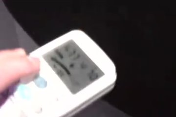 Весело трахается с двумя милашками