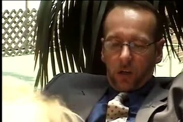 Босс ожидал, что телки начнут ему минетить