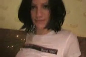 Полезла в джакузи, откуда и заминетила чуваку член