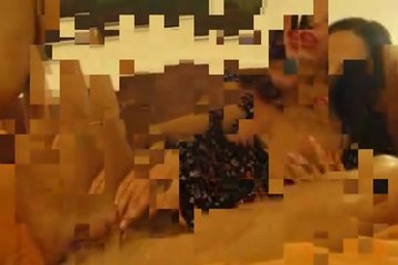 Красивая брюнетка от одиночества на рукоблудство подсела