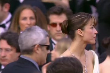 Сиська Софии видна всем