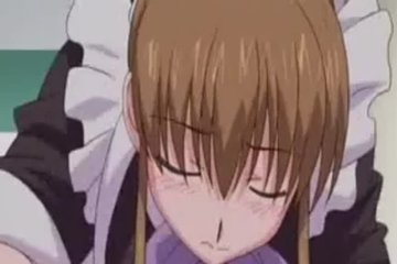 Горничная сосет и трахается с синеволосым парнем