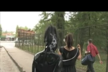 Госпожа водит голую рабыню по городу