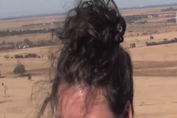 Преодолевают горы голышом