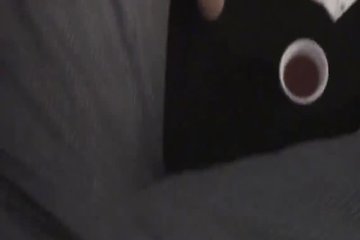 Не стесняются шалить прямо перед парнями