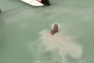 Девчонки не стесняются сильно напиваться