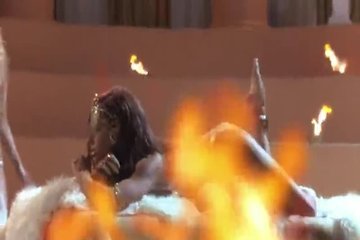 Отдавалась мужчине в маске