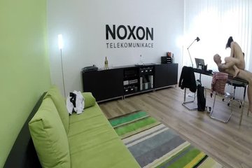 Своих кандидаток проверяет по полной