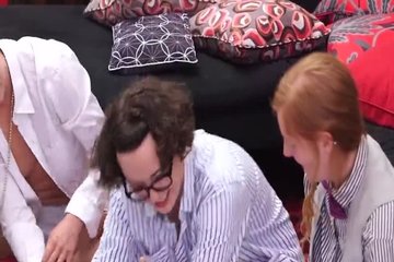 Такие фрики совсем никому не интересны