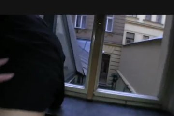 Брюнетку оказалось купить проще простого