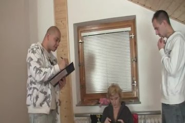 Навести зрелую шлюшку