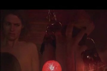 Немного лесбийских игр будет вечером