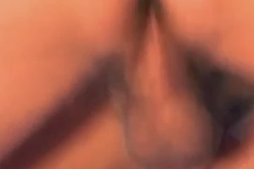 Сисястой малышке обе щели продырявил