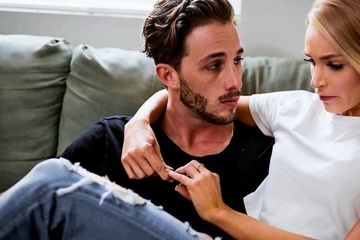 Парень застукал подружку Emma Hix с мачехой Sarah Vandella и отодрал обеих по полной