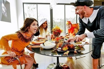 На день благодарения семья Бруклин Чейз устроила знатную оргию