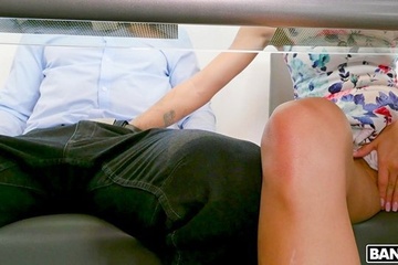 Неверная жена Джесса Родс на Пасху ебется с соседом женатиком