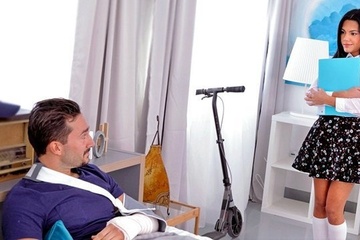 Аполония Лапиэдра помогла брату кончить во время ебли в киску