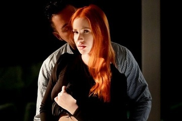 Рыжая телка Киара Лорд отдается ухажеру после свидания