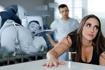 Грудастая мачеха Мелани Хикс наглоталась спермы пасынка