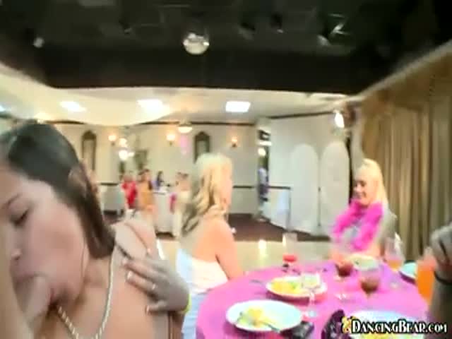 Оральная гнуха на девичнике - смотреть порно на Ebalka.tv