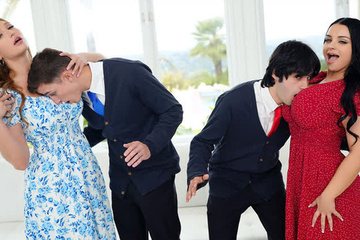 Обменялись мачехами с другом и учинили невероятный свинг