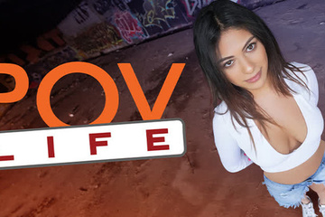 Рейна Белль упивается жилистым хуем жарко ебется до самого камшота