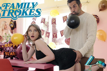 18-летняя милашка стала любовницей отчима