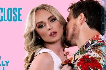 Ни грудь помятая, ни пизда лохматая не помешали блонде куни получить