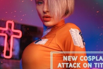 Соблазнила гостя на минет и запросто проглотила потоки спермы