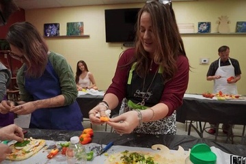 Серена в клубе для тех, кому за 30 ебется прямо на мероприятии