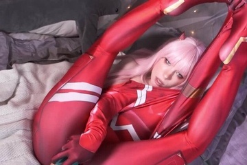 Трахни меня! Ты же видишь, я вся истекаю от мастурбации!