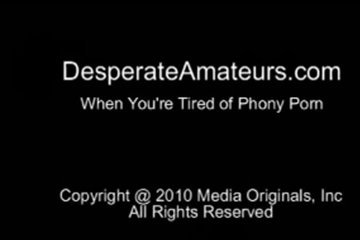 Семейные парочки трахаются в своих спальнях