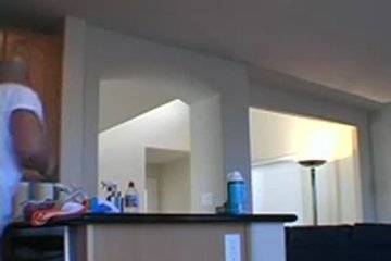 Намазала свои соски кремом